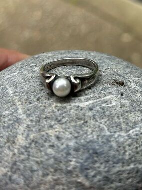 James Avery Retired Silver Pearl Ring